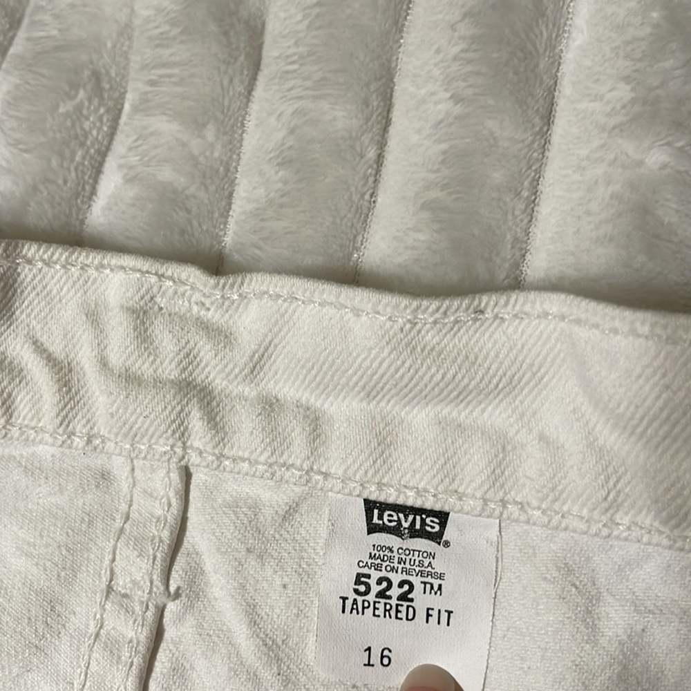 Levis 522 Vintage White Short | Size 16 - Picture 10 of 15